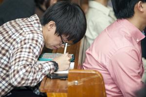  금요찬양집회 'The Call'