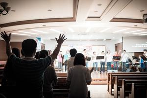  금요찬양집회 'the call'