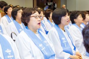  주일 3부 권사임직예배