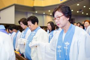  주일 3부 권사임직예배