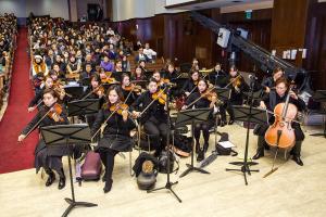  주일 3부 '장로장립, 안수집사임직예배'