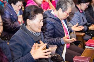  고난주간 특별집회 '2권 만화 출판 감사예배'