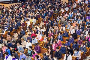  고난주간 특별집회 '2권 만화 출판 감사예배'