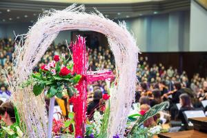  고난주간 특별집회 '2권 만화 출판 감사예배'