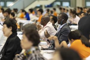  하계대성회 셋째날 해외 아카데미 수료식