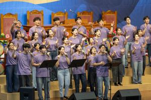  하계대성회 셋째날 해외 아카데미 수료식