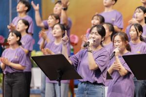  하계대성회 셋째날 해외 아카데미 수료식