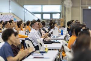  하계대성회 셋째날 해외 아카데미 수료식