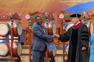  하계대성회 셋째날 해외 아카데미 수료식