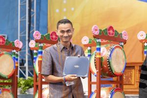  하계대성회 셋째날 해외 아카데미 수료식