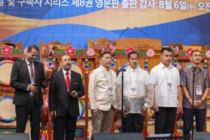  하계대성회 셋째날 해외 아카데미 수료식