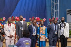  하계대성회 셋째날 해외 아카데미 수료식