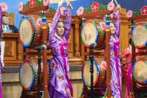  하계대성회 셋째날 해외 아카데미 수료식