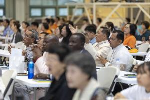  하계대성회 셋째날 해외 아카데미 수료식