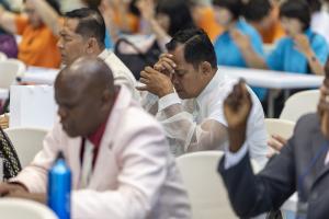  하계대성회 셋째날 해외 아카데미 수료식